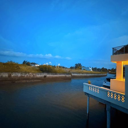 Canoe And Fishing , Free Pickup Villa Batam Екстериор снимка