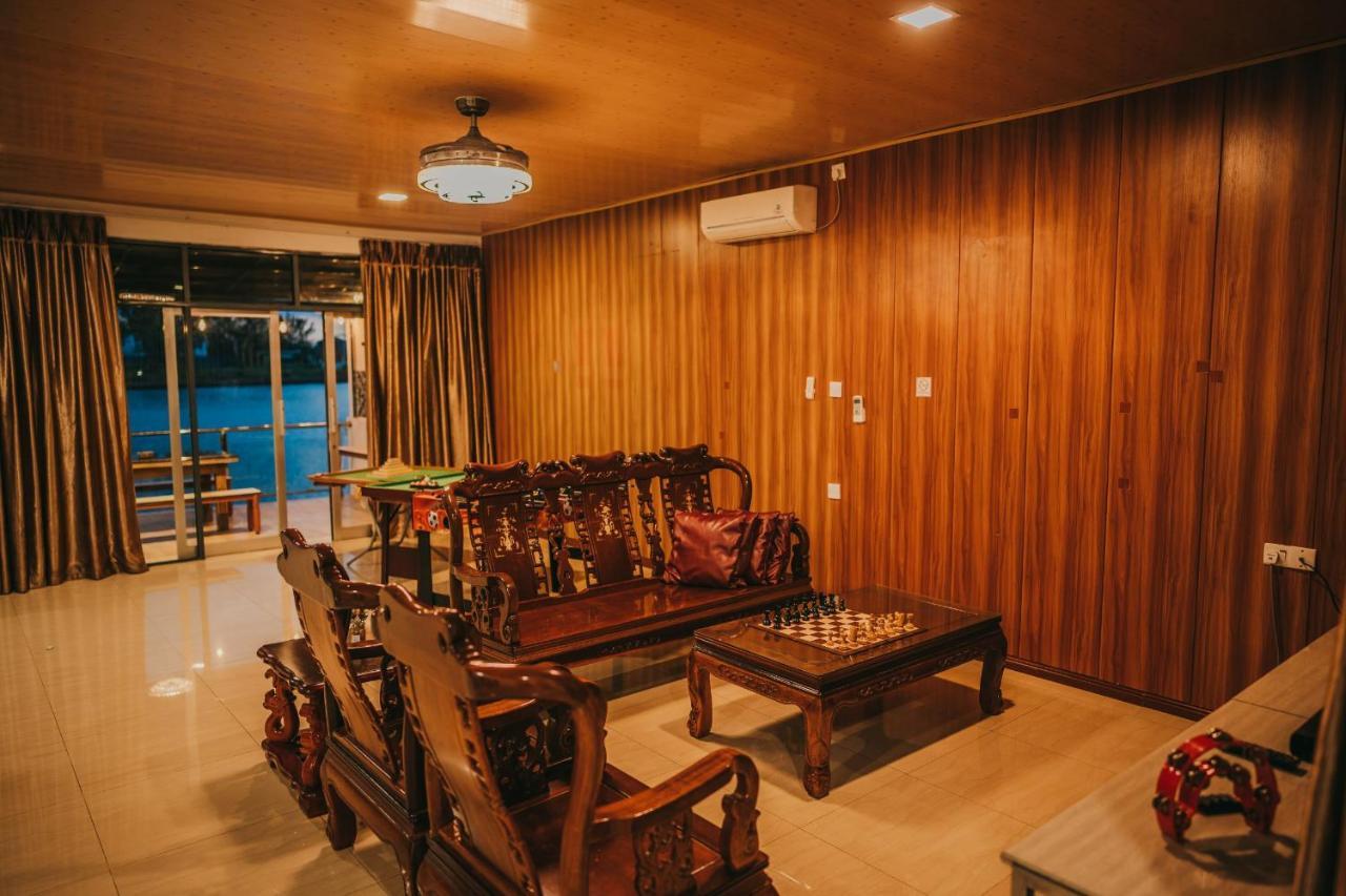 Canoe And Fishing , Free Pickup Villa Batam Екстериор снимка