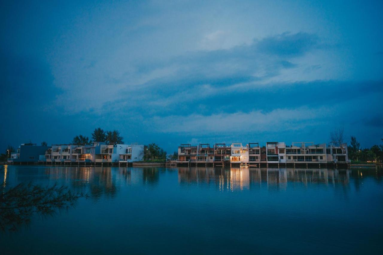 Canoe And Fishing , Free Pickup Villa Batam Екстериор снимка