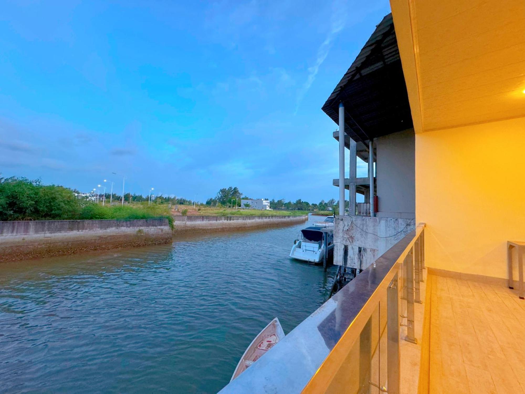 Canoe And Fishing , Free Pickup Villa Batam Екстериор снимка